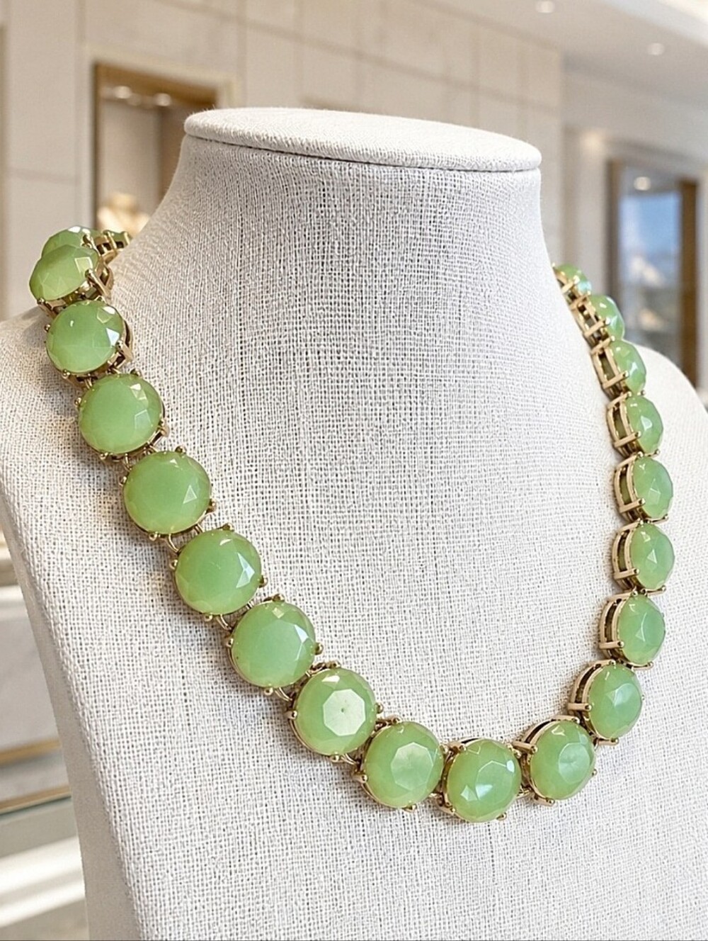 J. Crew Signed Light Mint GREEN Gold Tone Glass Stone Necklace Lifesaver Clasp